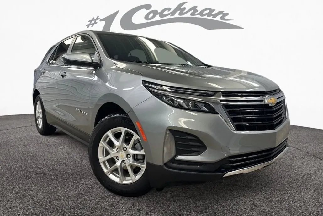 2023 Chevrolet Equinox LT photo 1