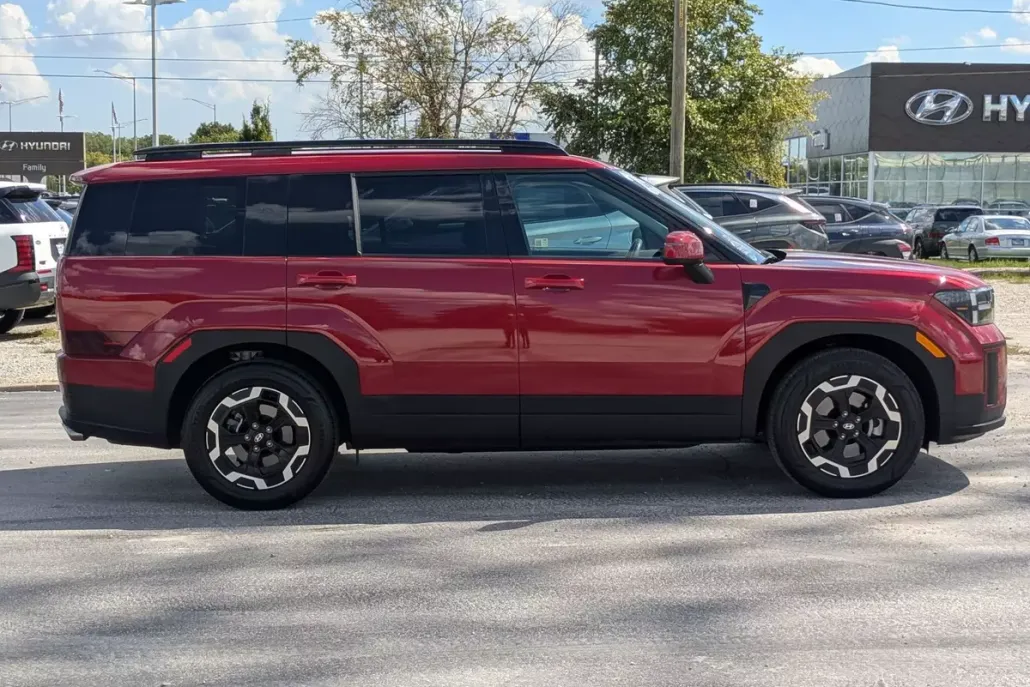 2025 Hyundai Santa Fe SEL photo 1