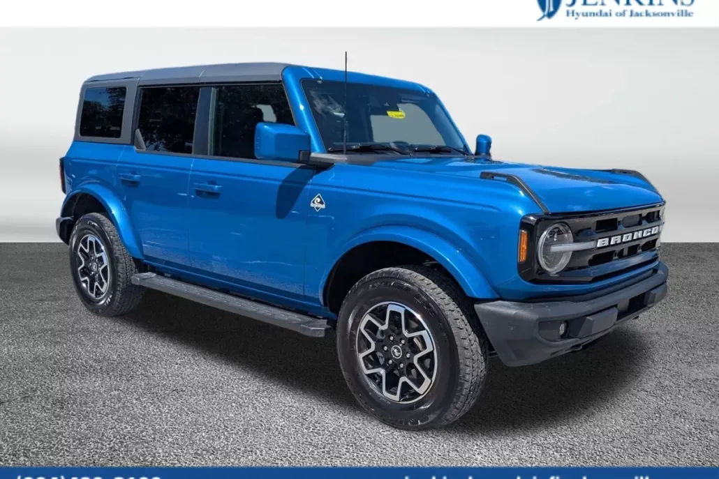 2024 Ford Bronco Outer Banks photo 1