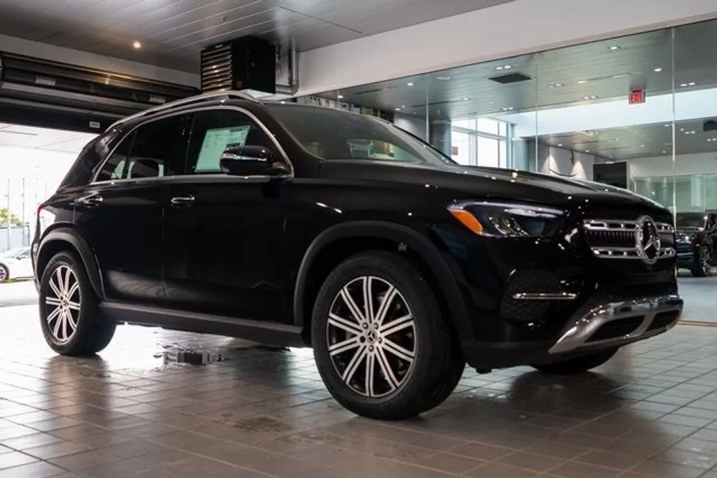 2025 Mercedes Benz GLE 350 4MATIC photo 1