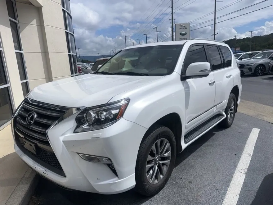 2017 Lexus GX 460 Luxury photo 1