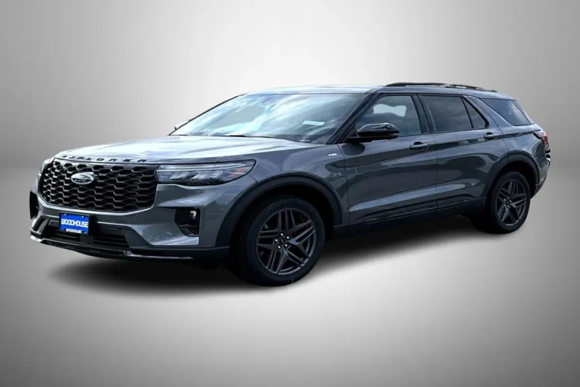 2025 Ford Explorer ST-Line photo 1