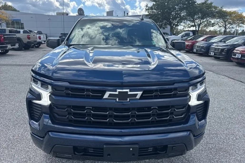 2023 Chevrolet Silverado 1500 RST photo 1