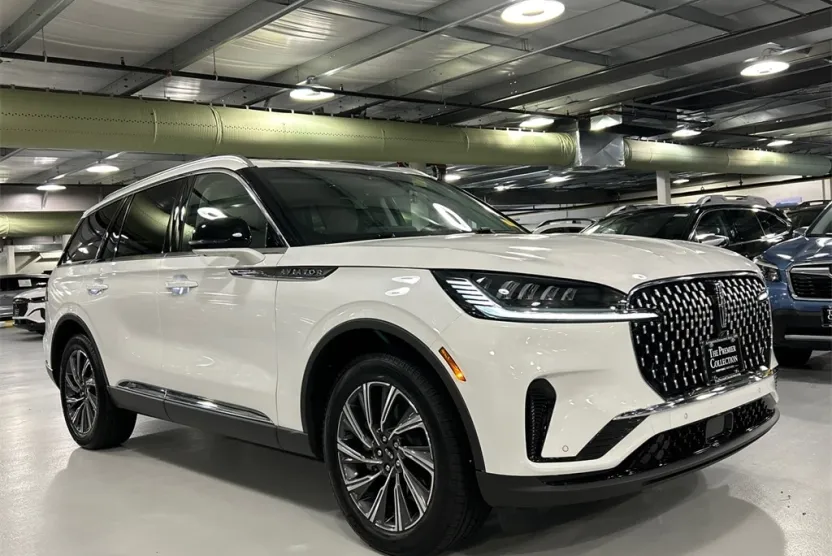 2025 Lincoln Aviator Premiere photo 1