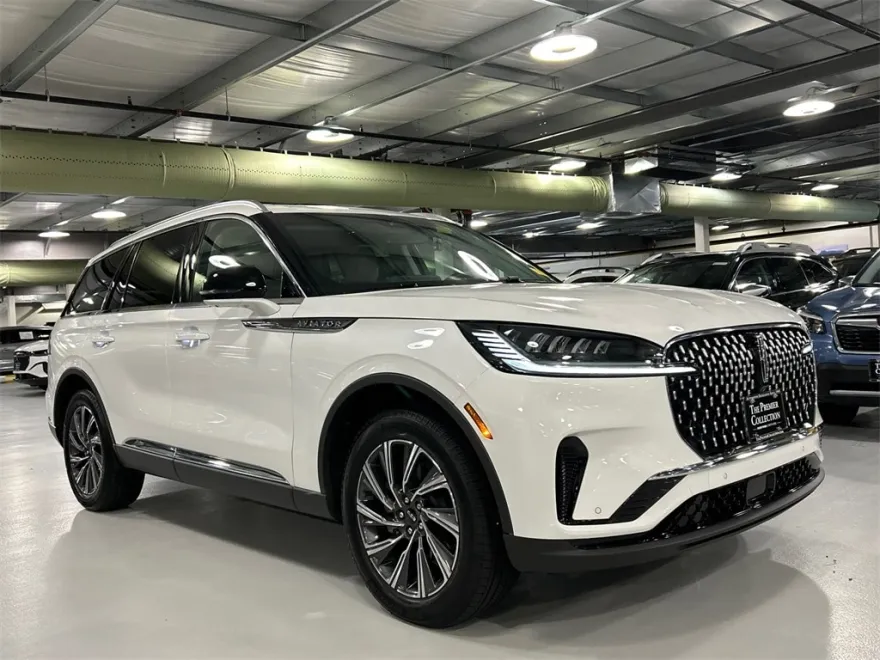 2025 Lincoln Aviator Premiere photo 1