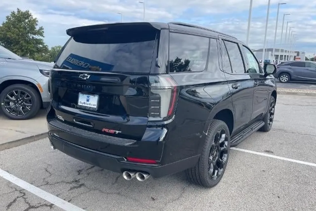 2025 Chevrolet Tahoe RST photo 1