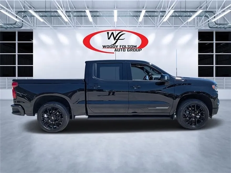 2025 Chevrolet Silverado 1500 High Country photo 1
