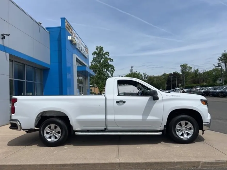 2024 Chevrolet Silverado 1500 photo 1