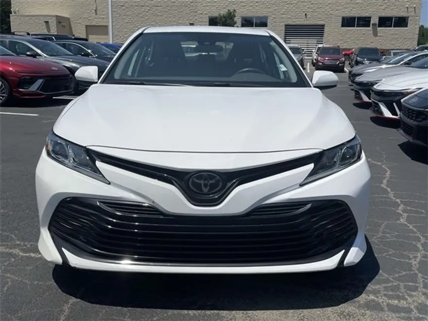 2020 Toyota Camry LE photo 1