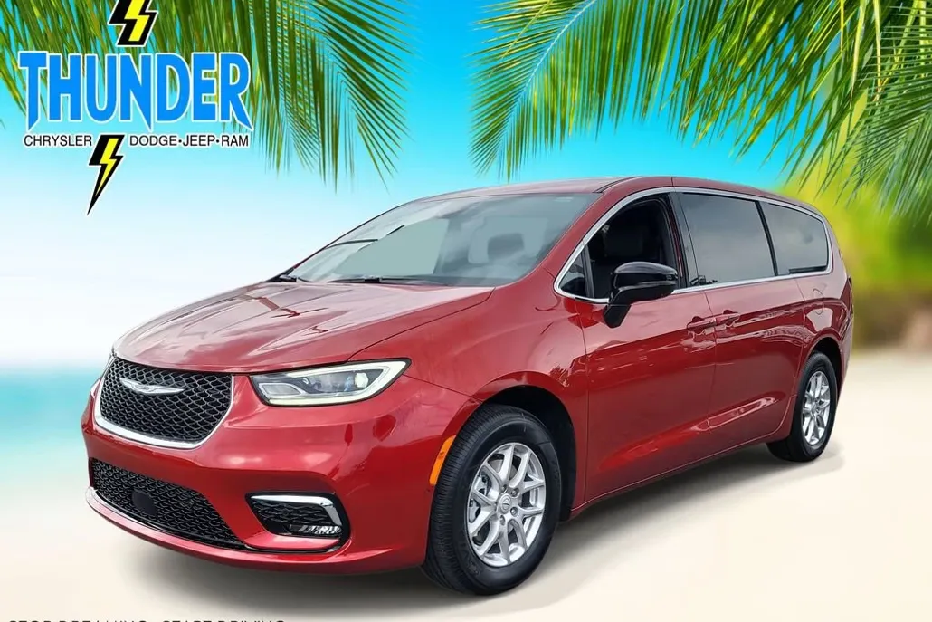 2026 Chrysler Pacifica photo 1