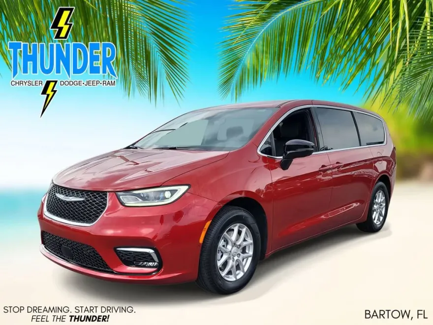 2026 Chrysler Pacifica photo 1