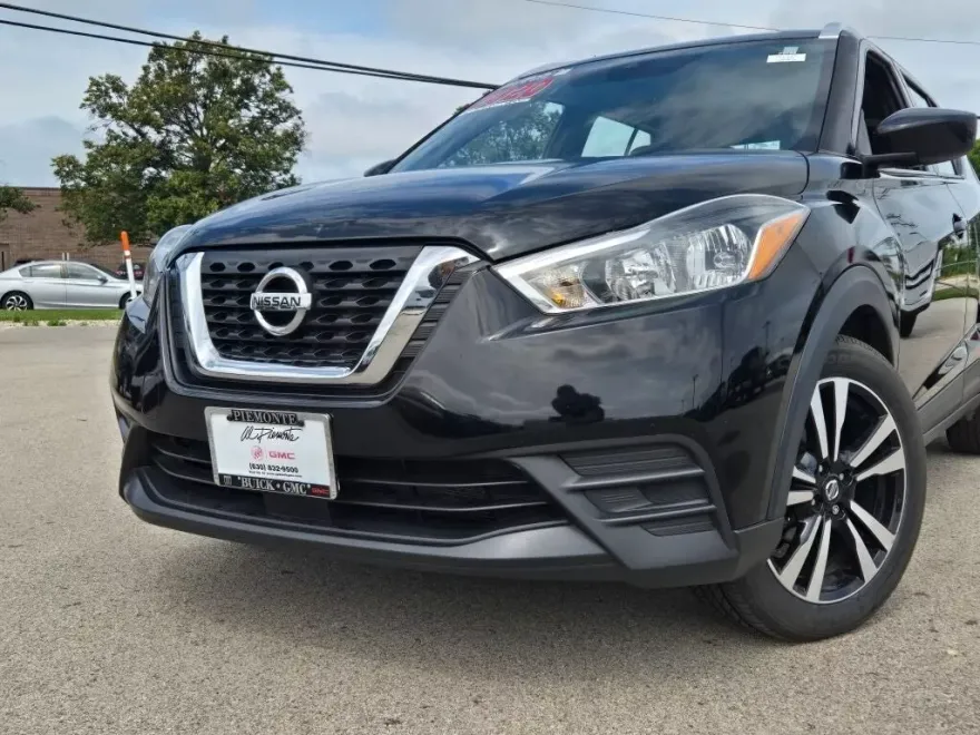 2020 Nissan Kicks SV photo 1