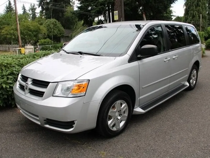 2009 Dodge Grand Caravan SE photo 1