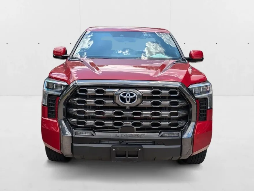 2022 Toyota Tundra Platinum photo 2