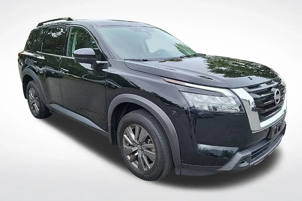 2024 Nissan Pathfinder SV photo 1