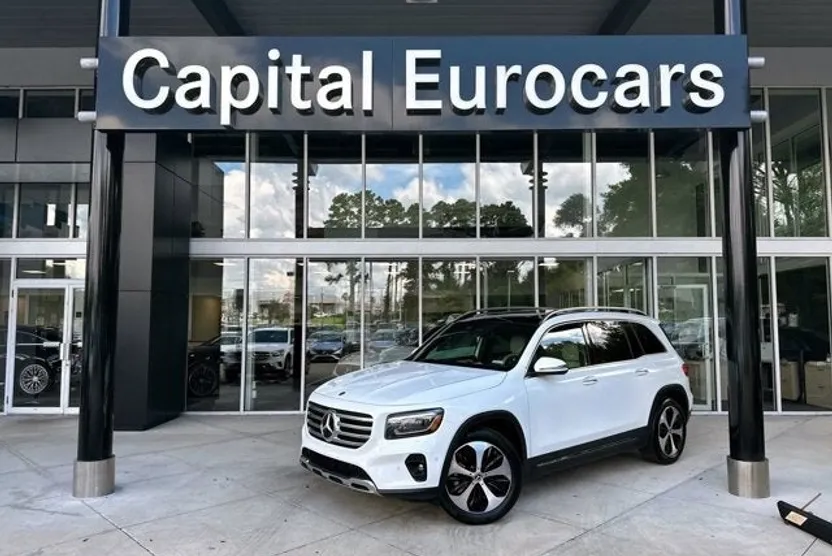 2024 Mercedes Benz GLB 250 photo 1