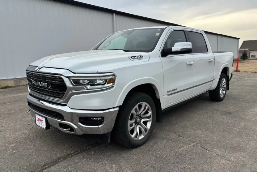 2023 Ram 1500 Limited photo 1