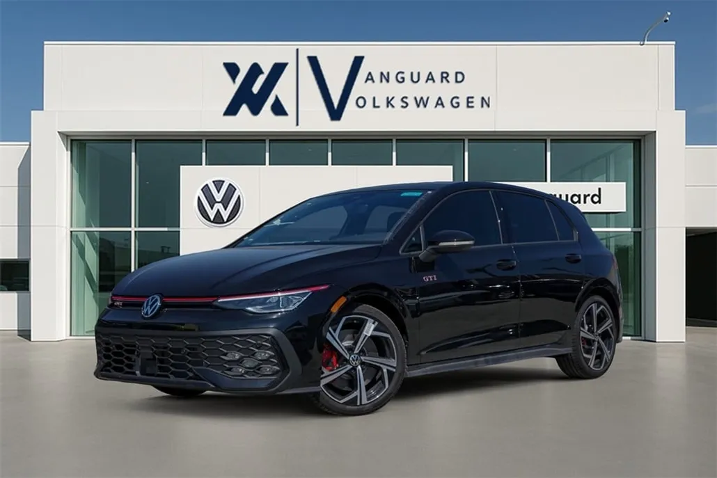 2025 Volkswagen Golf GTI SE photo 1