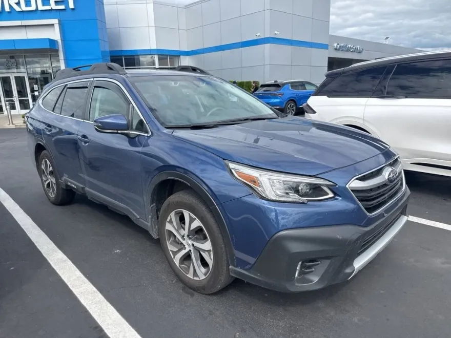 2022 Subaru Outback Limited photo 1