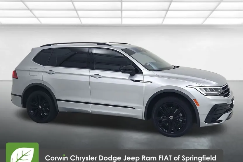 2022 Volkswagen Tiguan SE R-Line Black photo 1