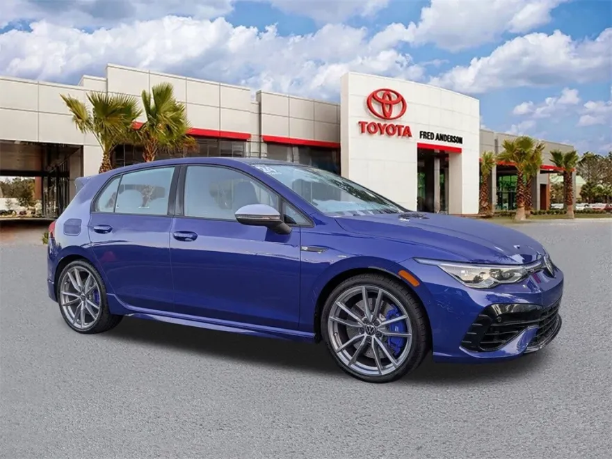 2024 Volkswagen Golf R photo 1