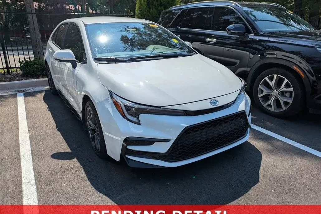2025 Toyota Corolla SE photo 1