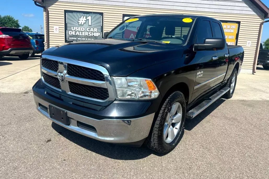 2013 Ram 1500 SLT photo 1