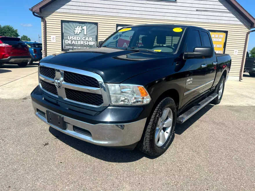 2013 Ram 1500 SLT photo 1