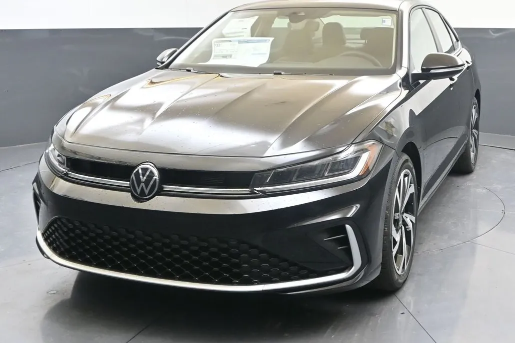 2025 Volkswagen Jetta 1.5T SEL photo 1