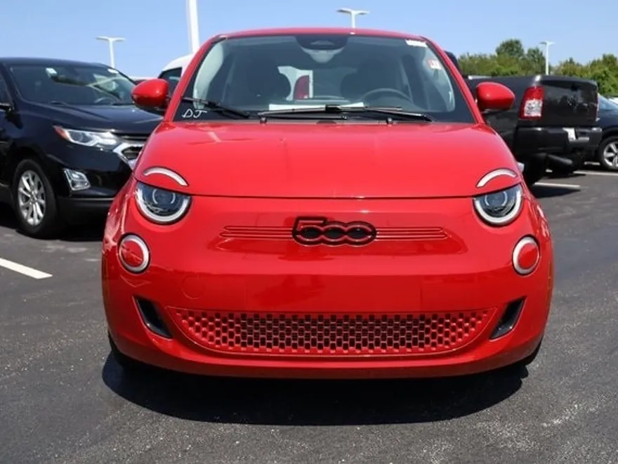 2024 Fiat 500e Red photo 1