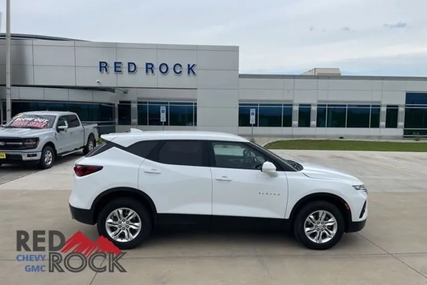 2022 Chevrolet Blazer 2LT photo 1