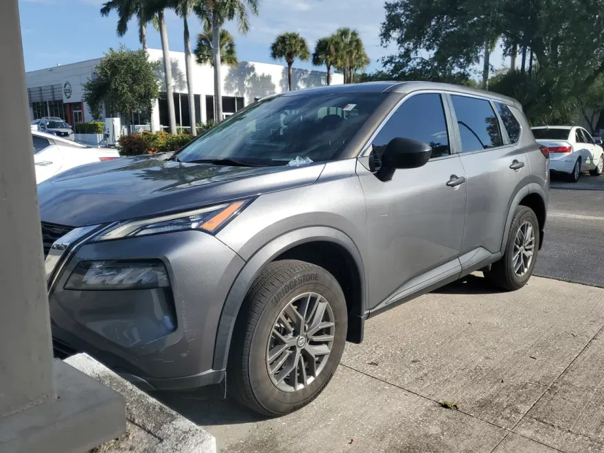 2021 Nissan Rogue S photo 1