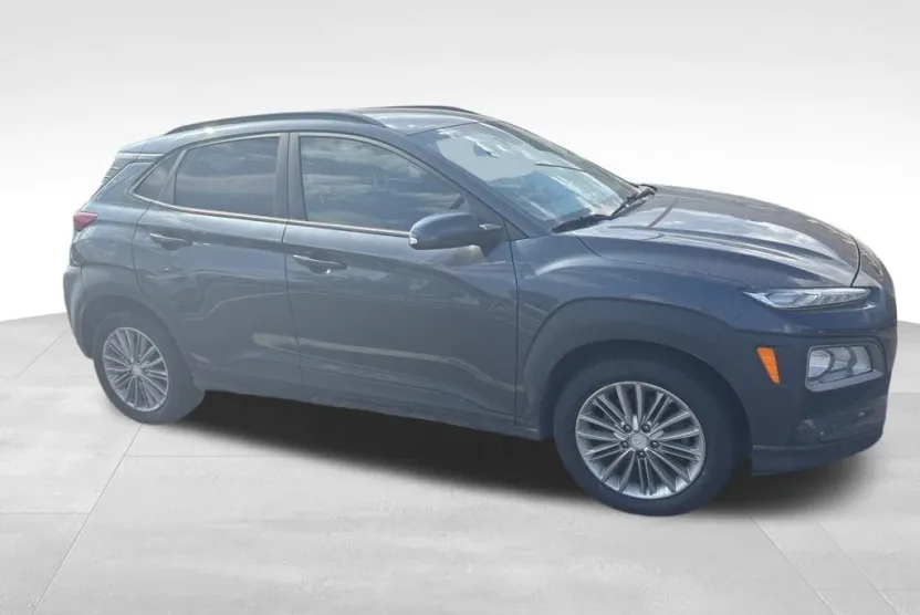 2020 Hyundai Kona SEL photo 1