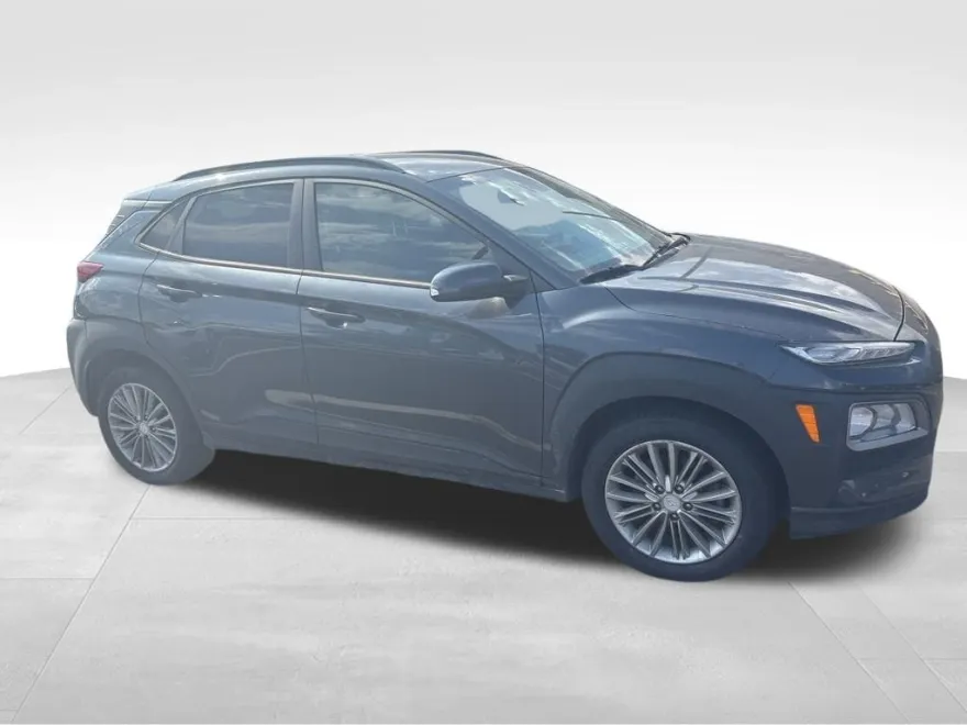 2020 Hyundai Kona SEL photo 1