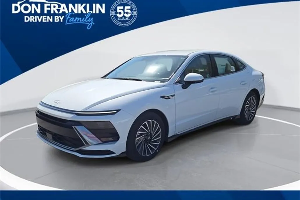 2025 Hyundai Sonata Hybrid SEL photo 1