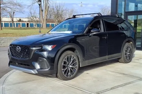2025 Mazda CX-70 Plug-in Hybrid Premium Plus photo 2