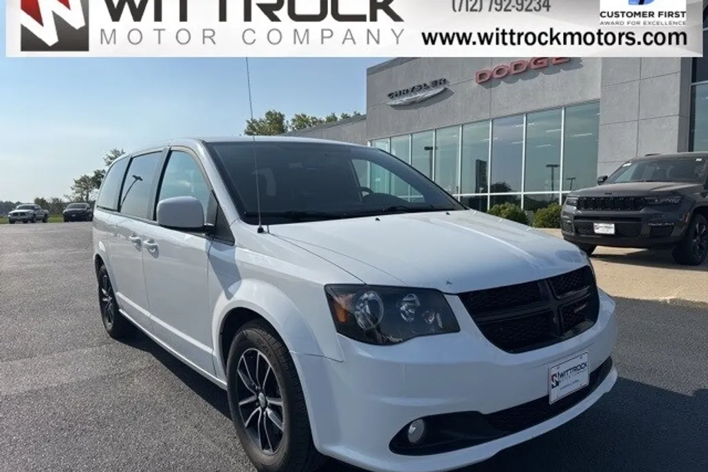 2018 Dodge Grand Caravan SE Plus photo 1