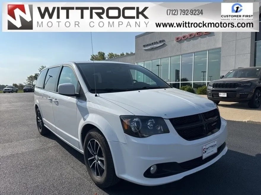 2018 Dodge Grand Caravan SE Plus photo 1