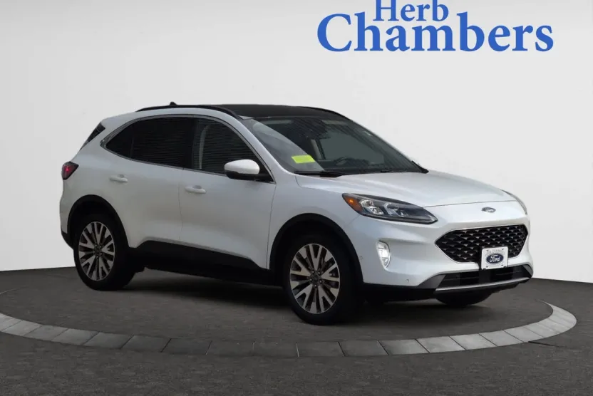2020 Ford Escape Titanium Hybrid photo 1