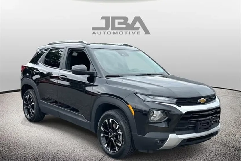 2023 Chevrolet Trailblazer LT photo 1