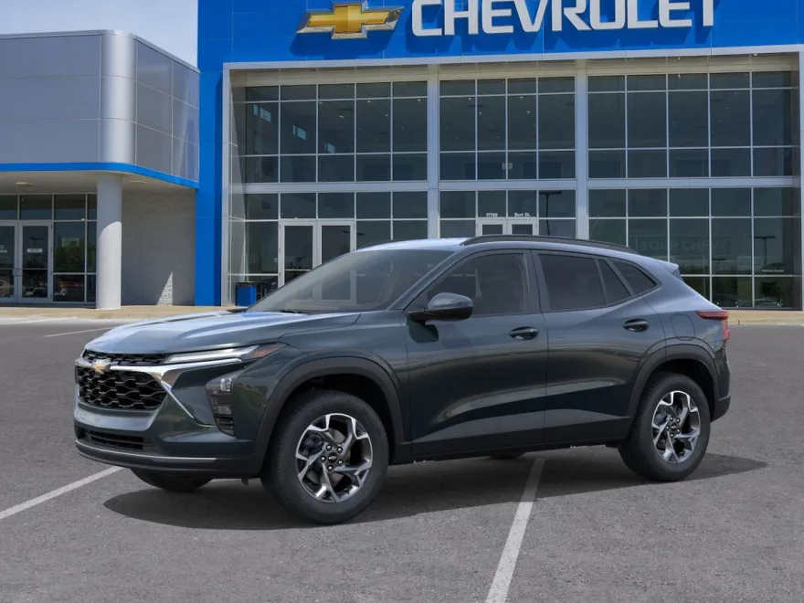 2025 Chevrolet Trax LT photo 1