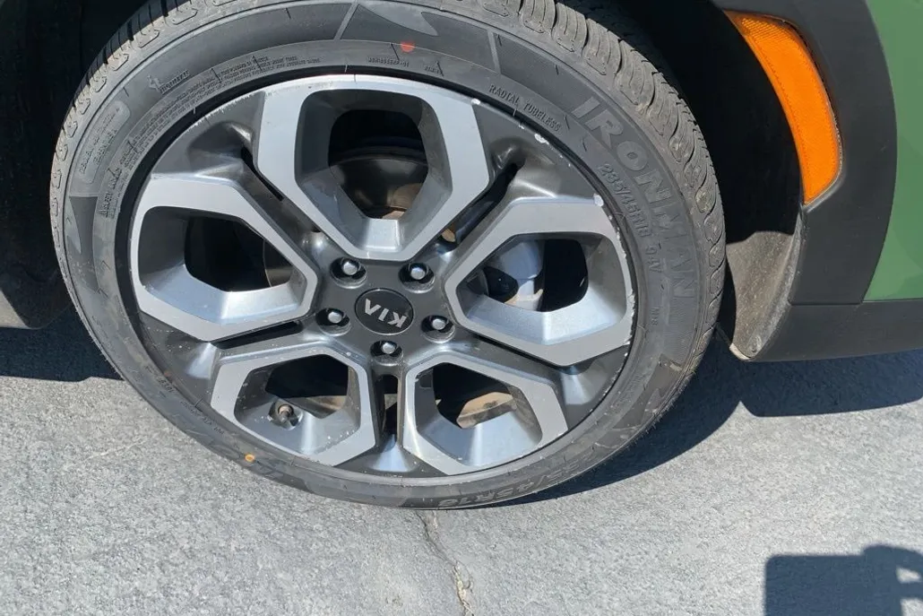 2020 Kia Soul X-Line photo 1