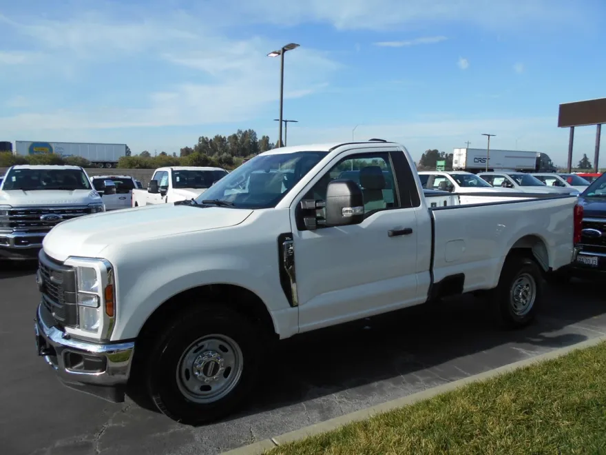 2025 Ford F-250 XL photo 1