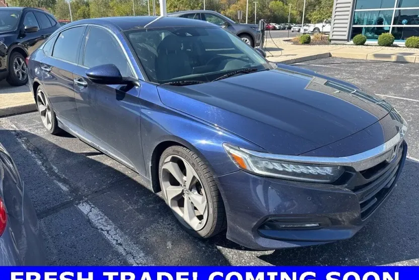 2018 Honda Accord Touring photo 1