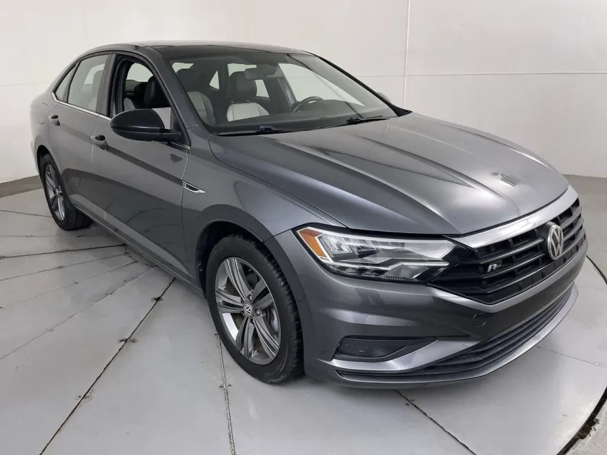 2019 Volkswagen Jetta R-Line photo 1