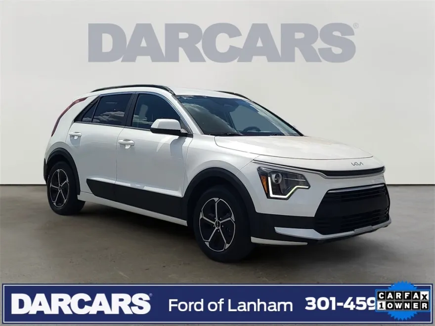 2024 Kia Niro LX photo 1