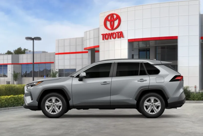 2025 Toyota RAV4 Hybrid XLE photo 1