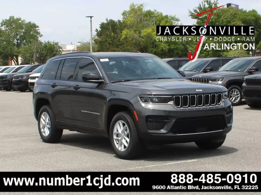 2025 Jeep Grand Cherokee Laredo X photo 1