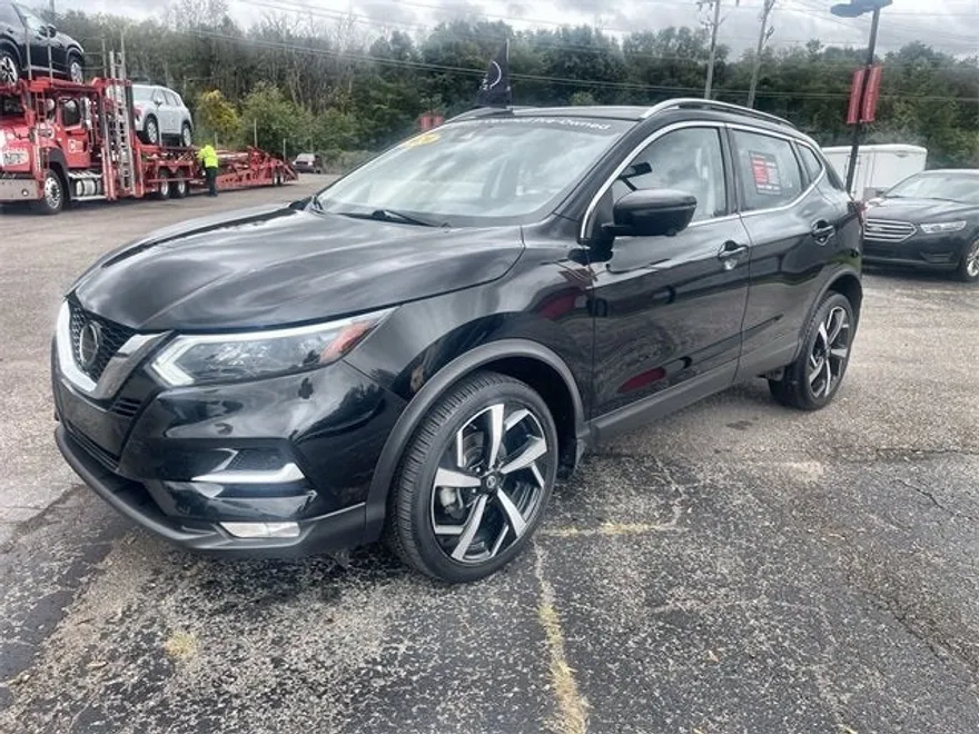 2020 Nissan Rogue Sport SL photo 1
