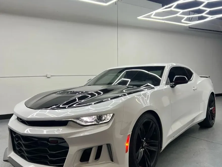 2022 Chevrolet Camaro LT1 Coupe photo 1